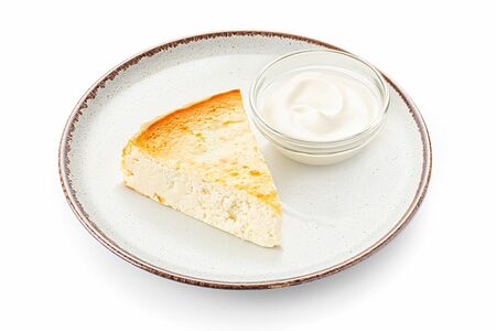 Творожная запеканка с изюмом