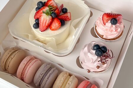 Набор Бенто, капкейки, макаронс