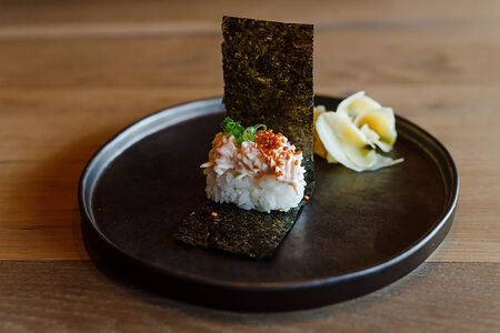 Хенд ролл с крабом