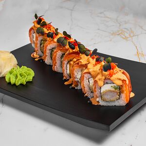 Филадельфия с лососем и креветкой темпура