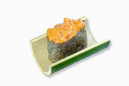 Гункан Спайси лосось