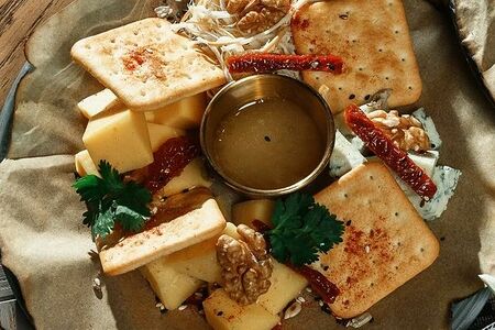 Сырная тарелка фирменная