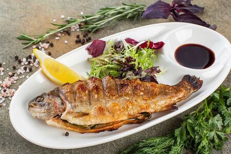 Форель на мангале