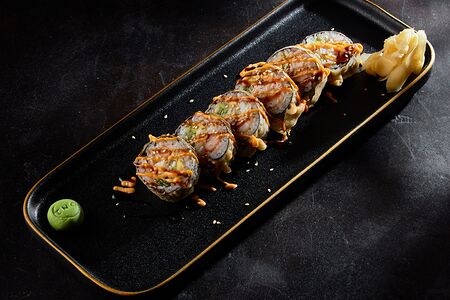 Жареный ролл с крабом и креветками