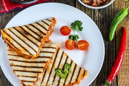 Кесадилья с курицей