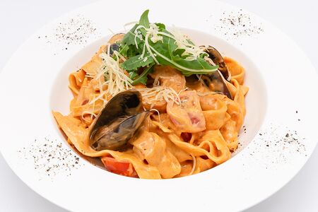 Спагетти с мидиями