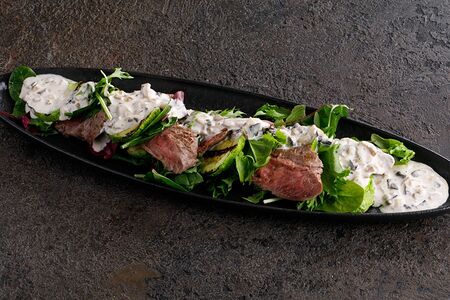 Тальята с кабачками гриль и грибным соусом