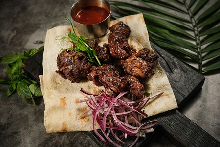 Шашлык из фермерской cвинoй шеи