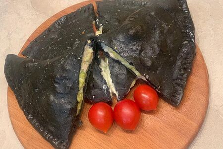 Кальцоне Черный Цезарь