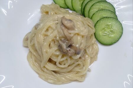 Спагетти с шампиньонами в сырном соусе