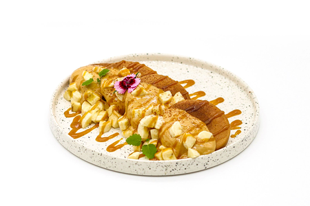 Панкейки с кремом и бананом