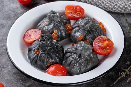 Хинкали с чернилами каракатицы