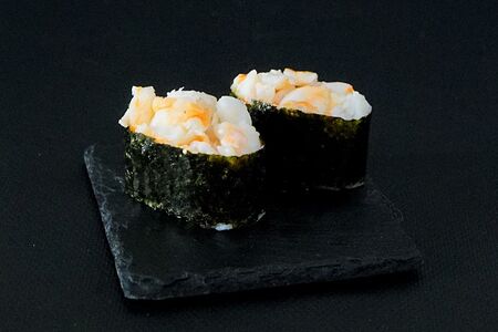 Гункан с креветкой