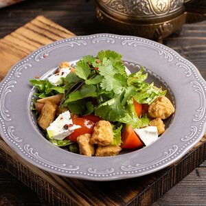 Салат из баклажанов с молодым сыром