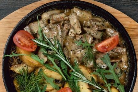 Свинина в ореховом соусе