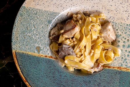 Паста с телятиной и шампиньонами 