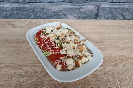 Салат Цезарь с курицей