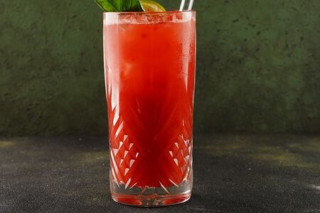 Клубничный лимонад