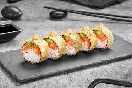 Ролл Гранд азия с лососем темпура