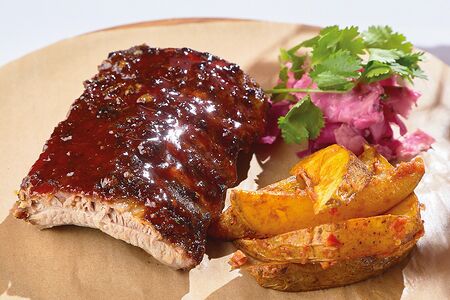 Свиные рёбрышки по-грузински с деревенским картофелем и капустой