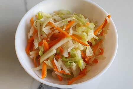 Салат Витаминный с яблоком и морковью