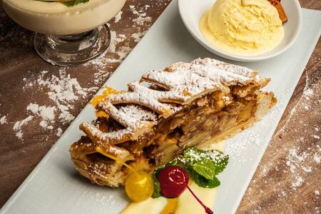 Яблочный штрудель