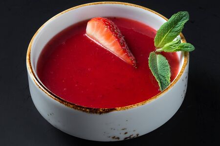 Панна котта ягодная