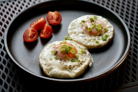 Яичница из двух яиц