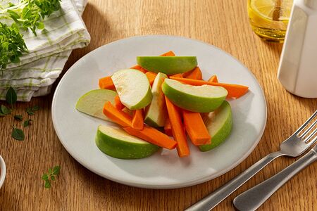 Брусочки яблоко и морковь