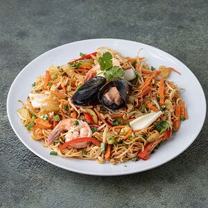 Пшеничная лапша с морепродуктами