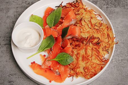 Драники с лососем