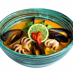 Тайский суп с лапшой