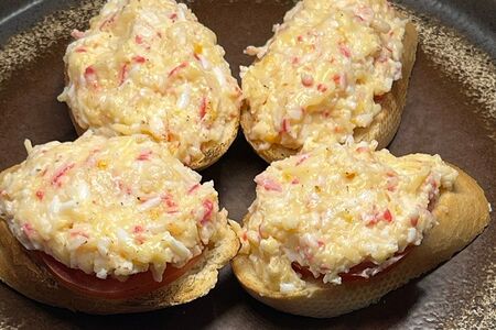 Бутерброды с крабовым паштетом