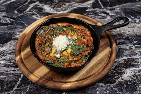 Омлет с альпийскими колбасками