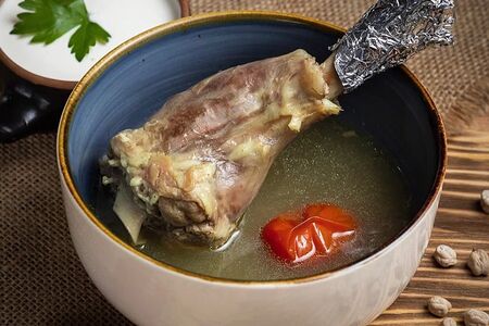 Соютма из голени ягнёнка