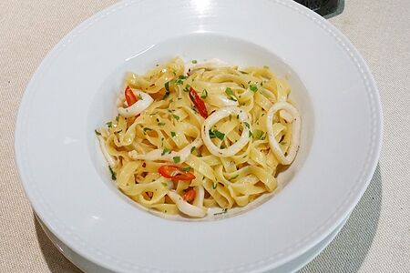 Паста с кальмаром