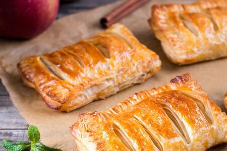 Снек с яблоком и корицей