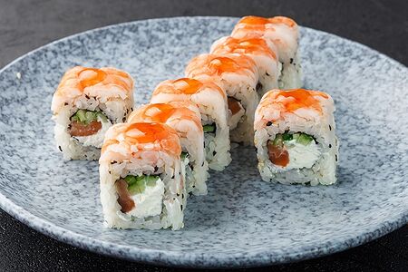 Сливочный ролл с лососем и креветкой