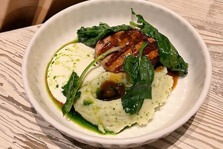 Котлета из индейки, картофельный крем, брокколи