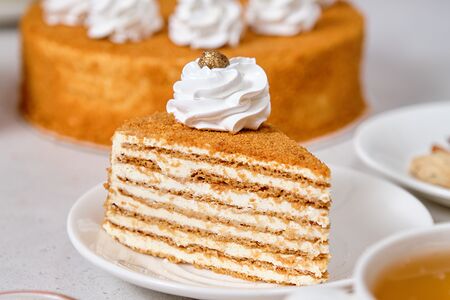 Торт Медовик