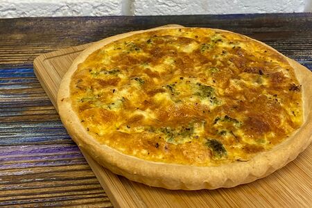 Киш с брокколи и куриным филе