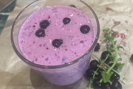 Смузи с черникой