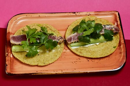 Тако с тунцом