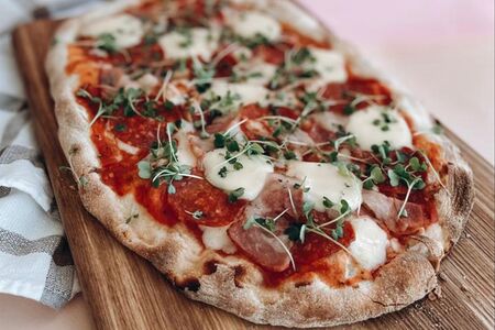 Пицца Хрустящая на красном соусе