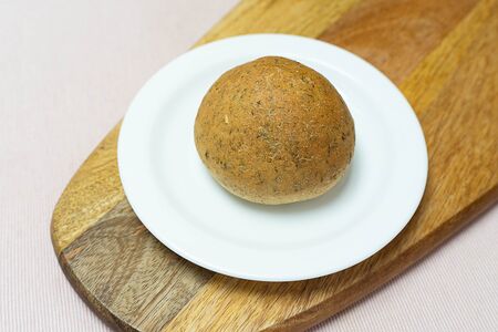 Булочка с зеленью