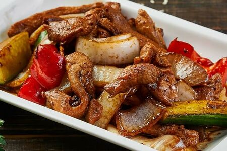 Куриное филе с овощами