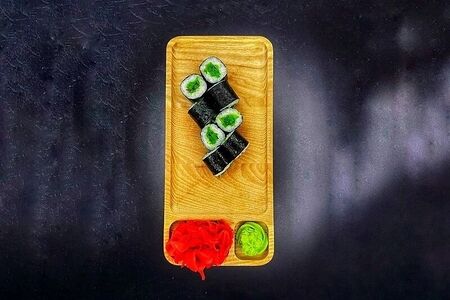 Ролл с чукой