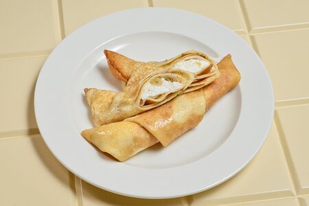 Блины с творогом и изюмом