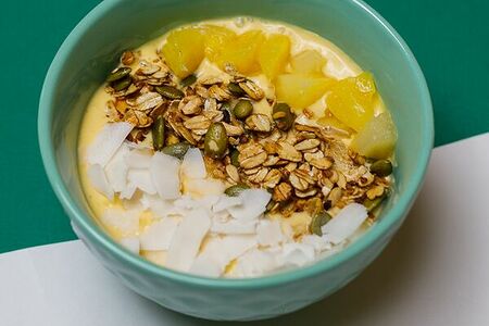 Смузи-боул Пина колада