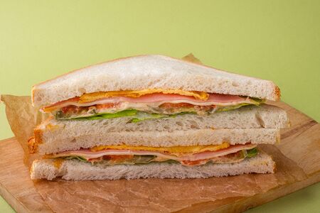 Биг-клаб с ветчиной и сыром